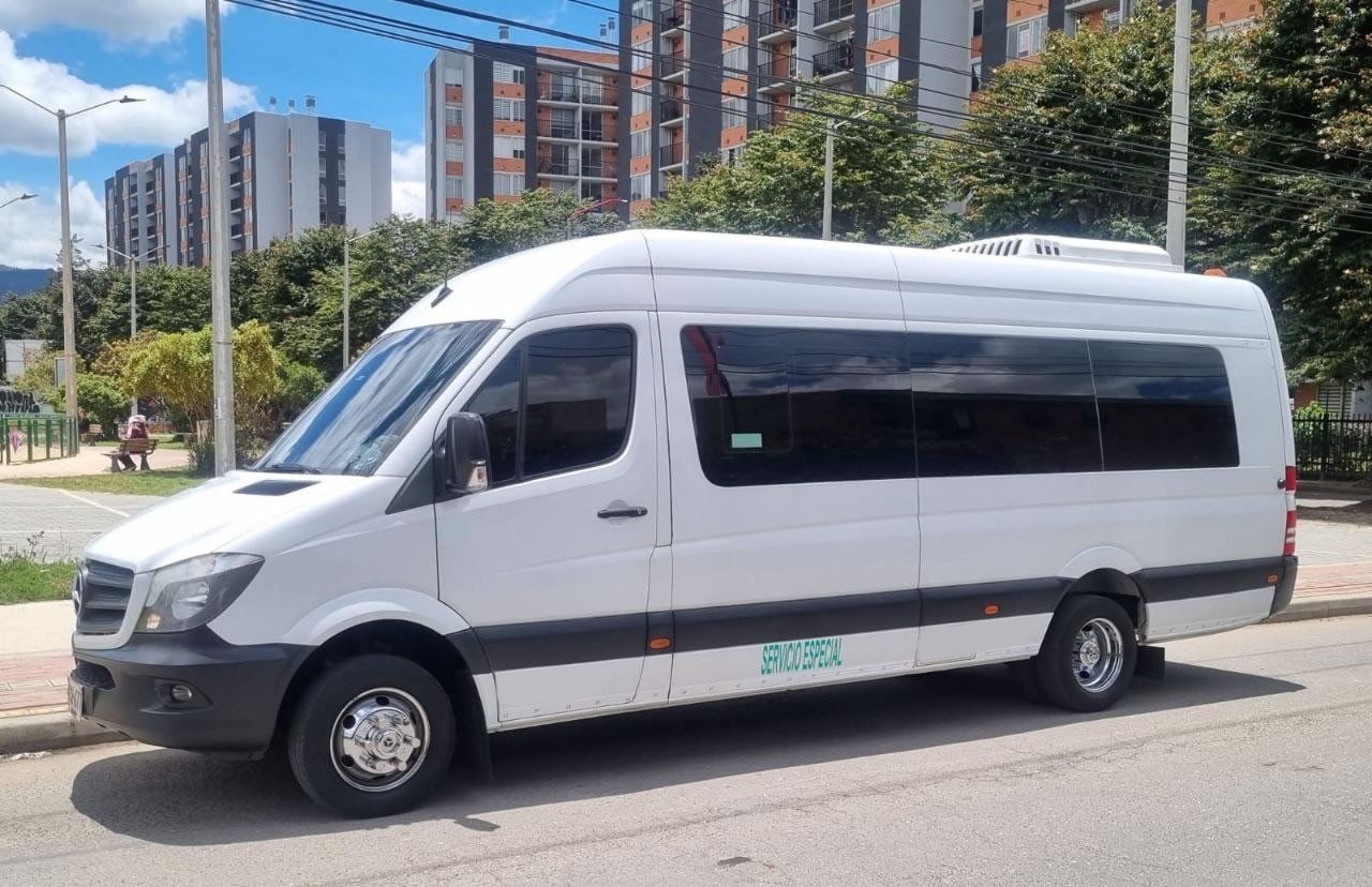 alquiler de vans en Colombia